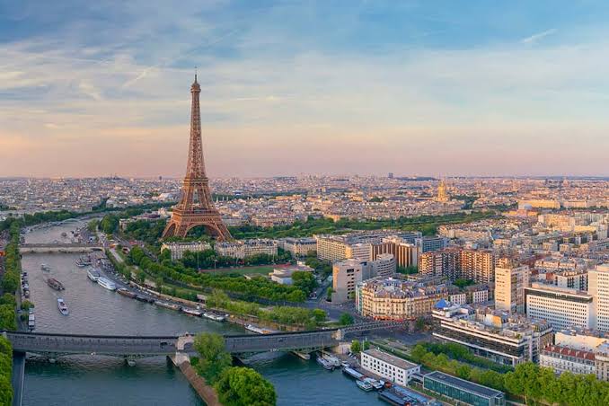 🇫🇷 Jesenje putovanje u Pariz iz Beograda!